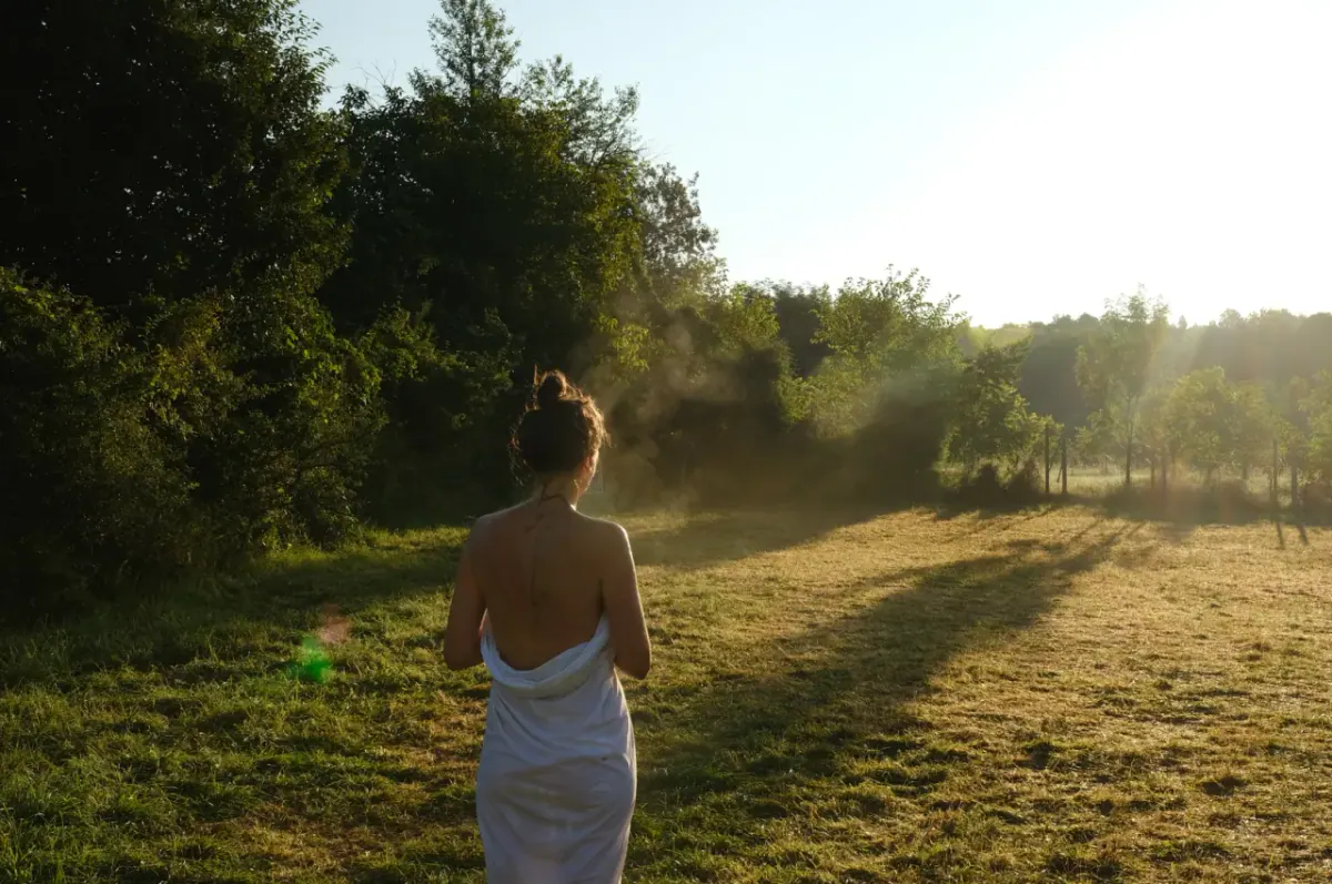 Sauna as a meeting place: proximity without screens