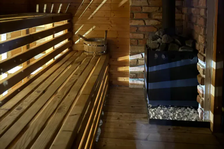 Sauna Strelnica v prírode pri Valaskej Belej.